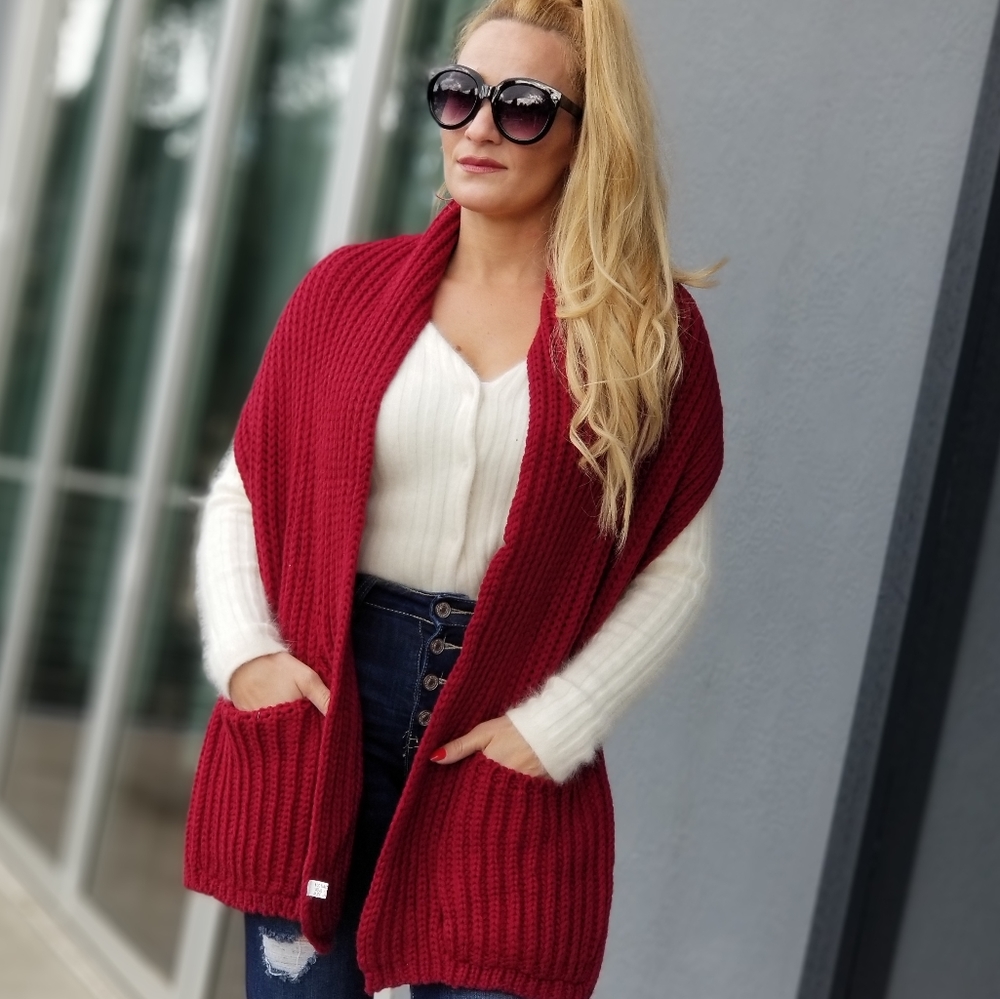CASUAL DOLLZ Knit Scarf with Pockets -Muffler - Picture 1 of 5